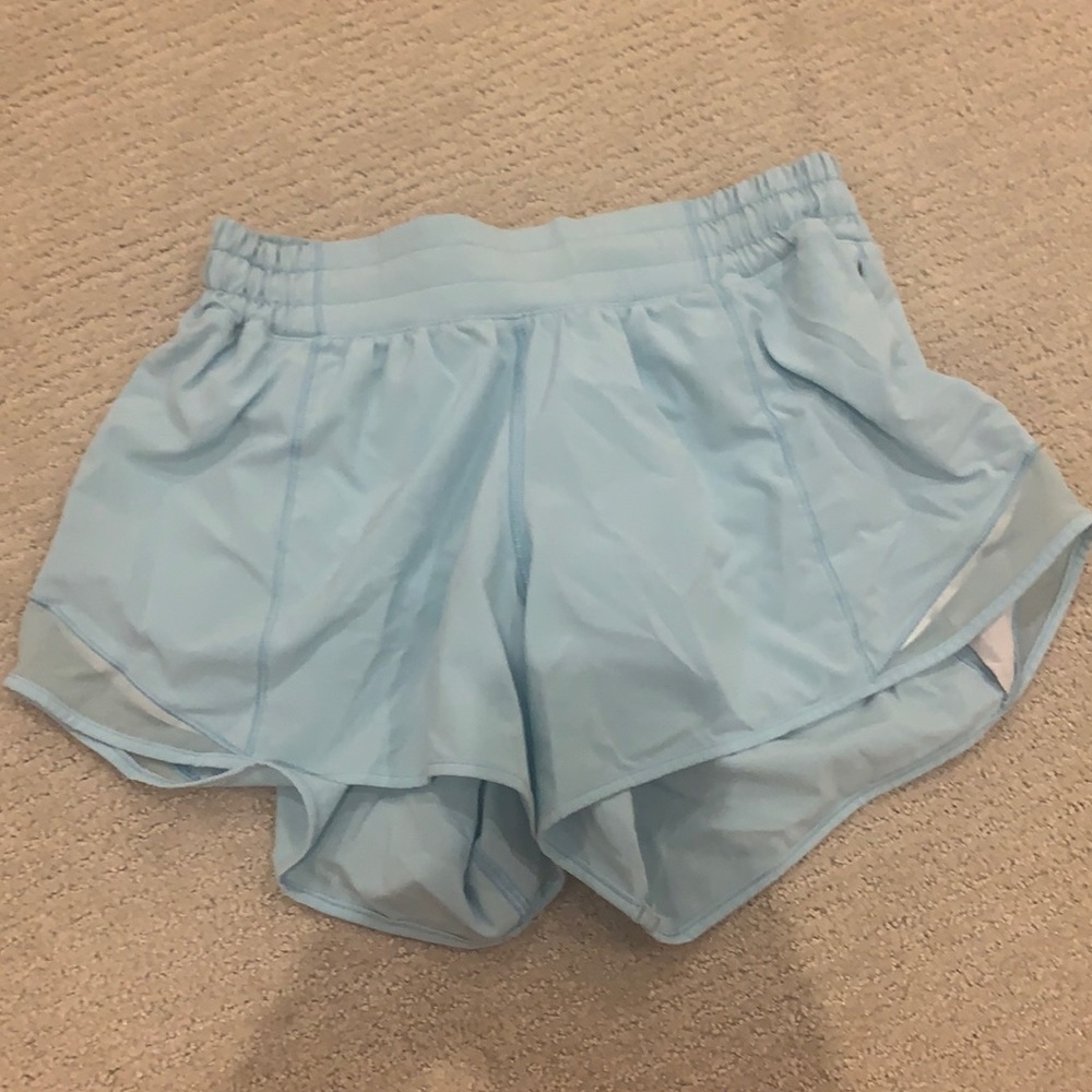 Lululemon hotty hot shorts (tall)